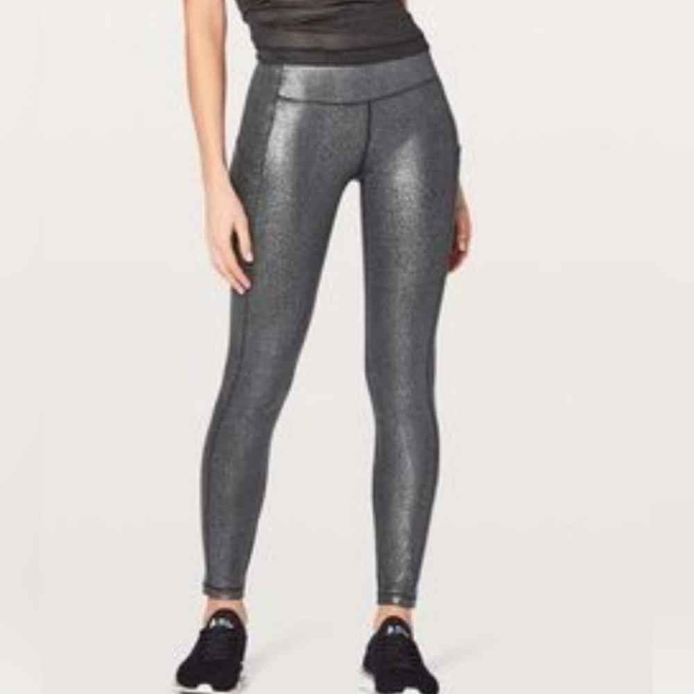 Lululemon luminosity foil black silver speed up tight size 4 .28"
